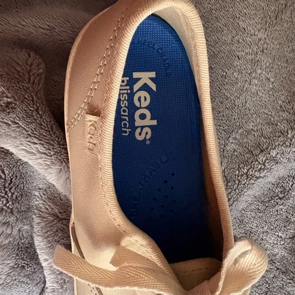 Keds Champion top colored leather Lace-Up Shoes. Brand new. Size 7.5. - Picture 3 of 3